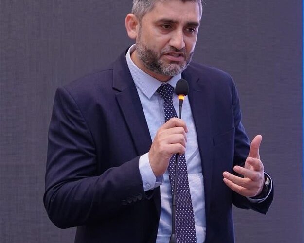 Leading the HR Tech Disruption: CrecenTech Launches StaffViz A Game-Changing AI Powered HR Platform to Empower Pakistan’s Workforce, Anytime, Anywhere.